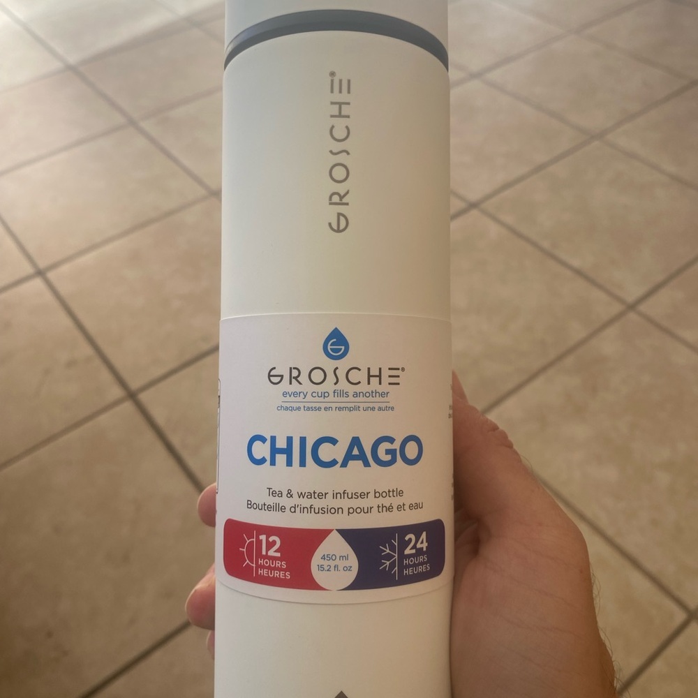 Grosche Chicago Tea & Water Infuser Bottle